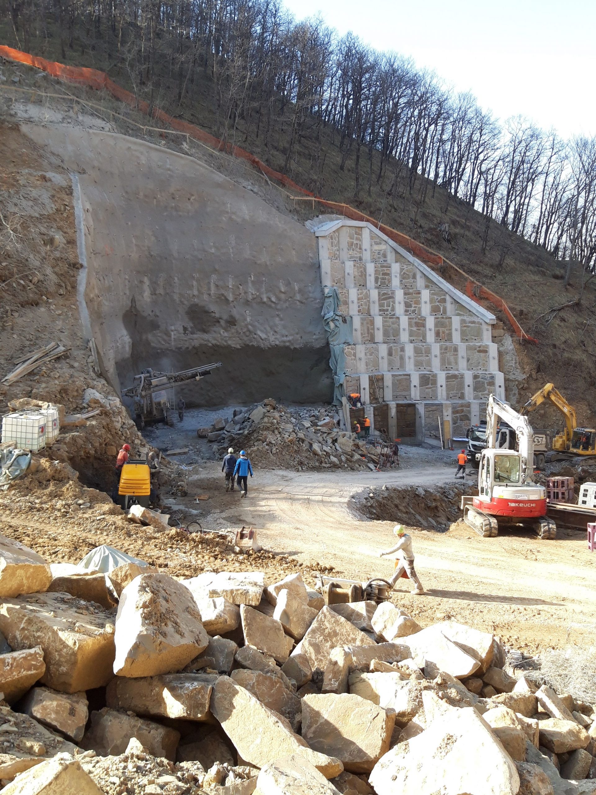 Gradbeni projekti in infrastruktura